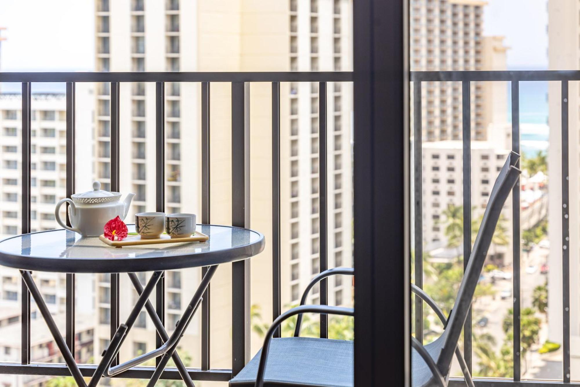 Beautiful 1Br, Steps To Waikiki Beach And Parking Honolulu Extérieur photo