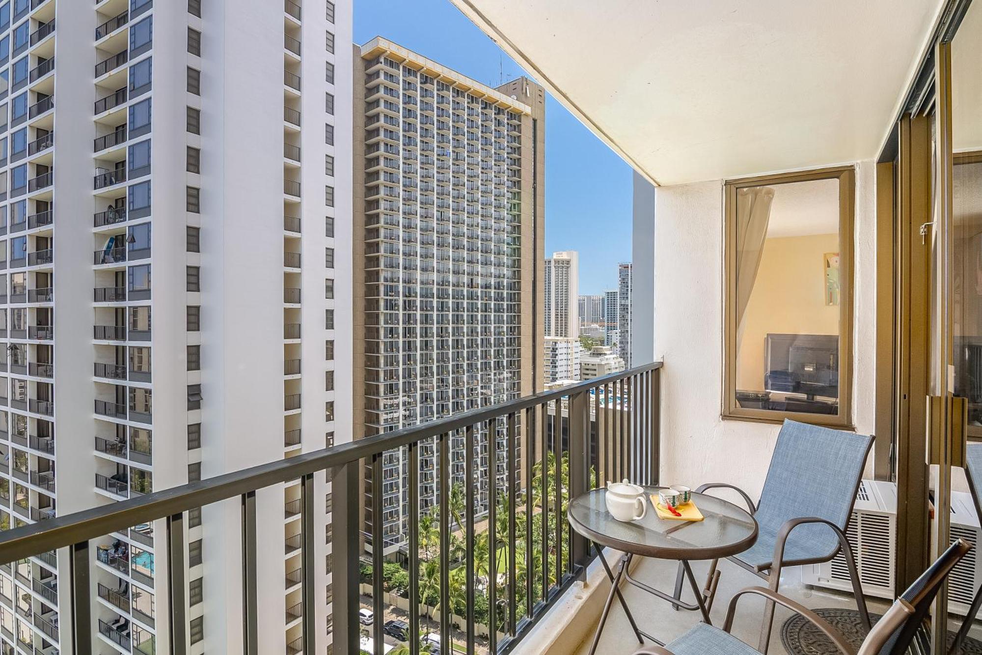 Beautiful 1Br, Steps To Waikiki Beach And Parking Honolulu Extérieur photo